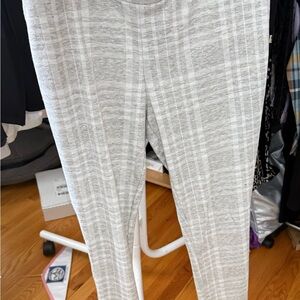 Cooper & Ella Light Gray Plaid Leggings 
W 15-18” L 27”